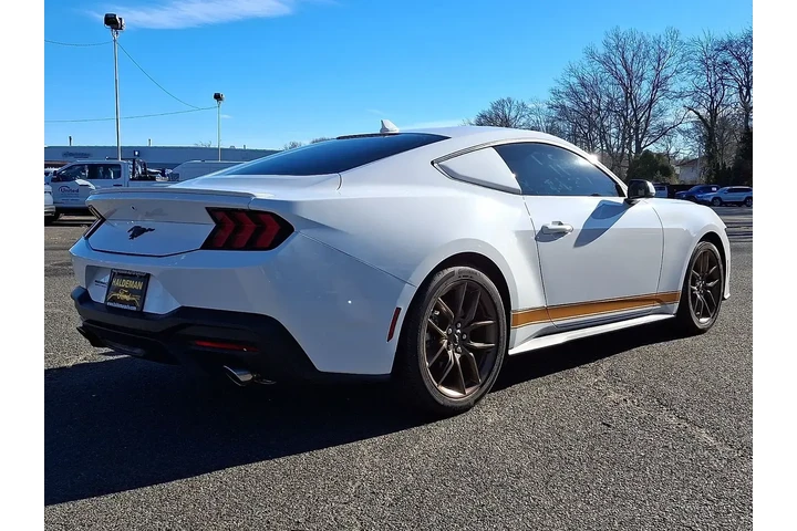 $35900 : Ford Mustang 2024 EcoBoost P image 5