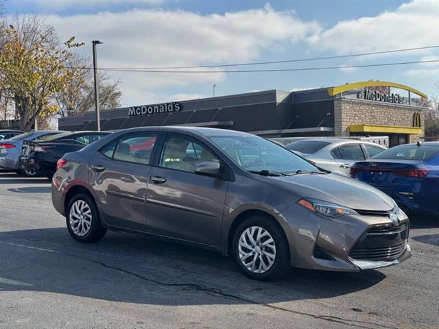 $10995 : 2019 Corolla LE image 7