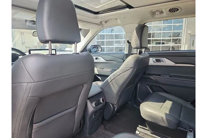 $39999 : Ford Explorer 2025 AWD Activ image 7