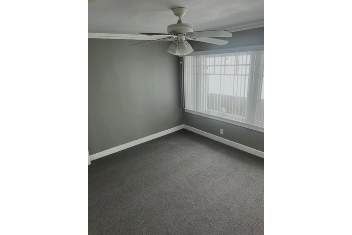 $1700 : APT 1 REC, 1 BA EN HAWTHORNE image 4
