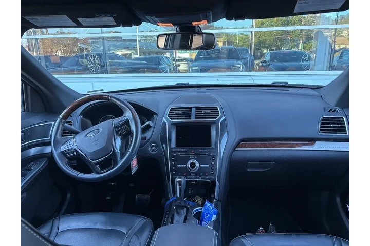 $23900 : Ford Explorer 2017 AWD Plati image 9