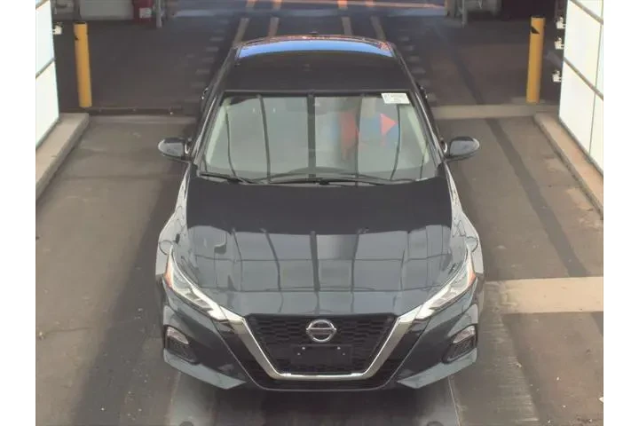 $20266 : Nissan Altima 2022 2.5 SV 4d image 2