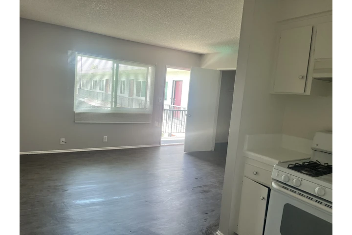 $1595 : For rent apt image 10