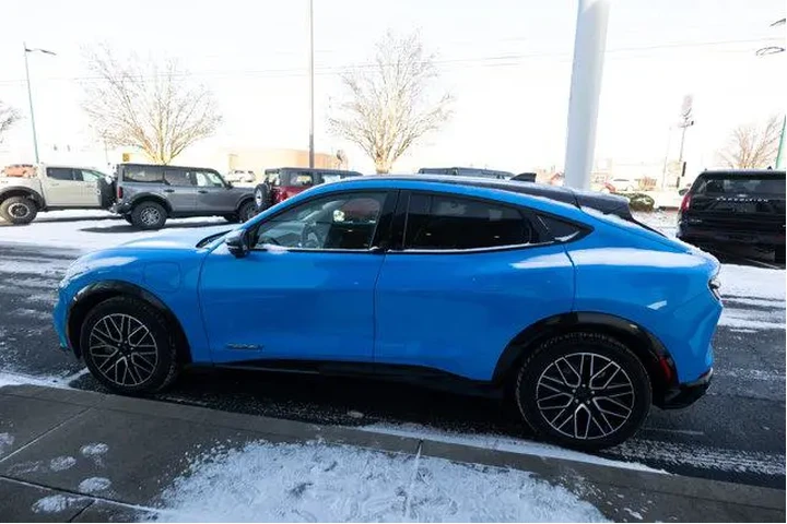 $38499 : Ford Mustang Mach-E 2024 AWD image 6