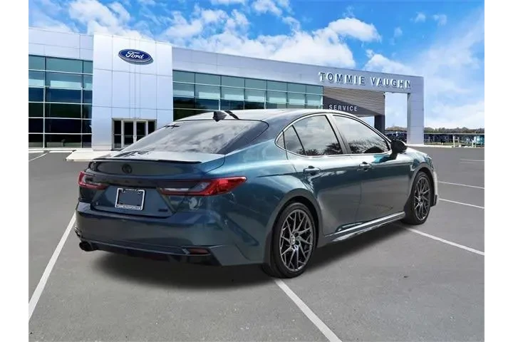 $32629 : Toyota Camry 2025 SE 4dr Sed image 4