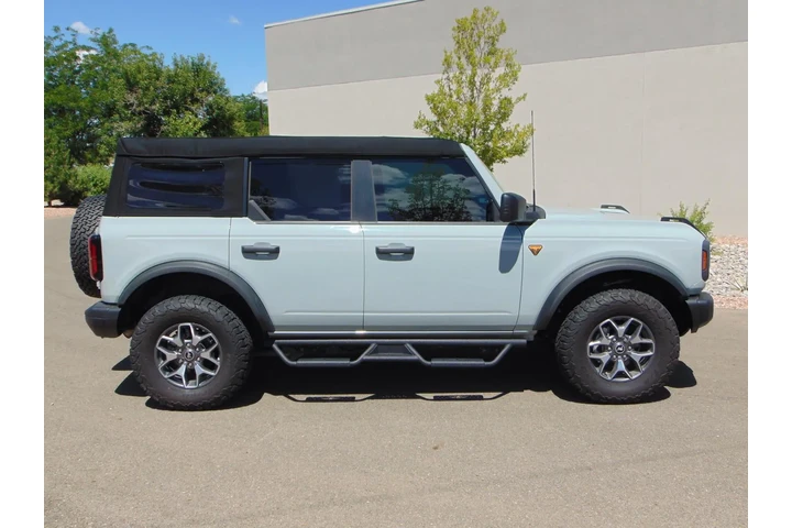 $45874 : 2023 Bronco Badlands image 3