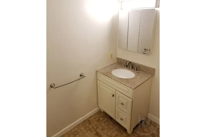 $1100 : Whittier todas las comodidades image 8