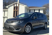 2017 Pacifica Touring-L en Kansas City