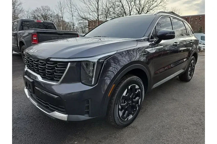 $28499 : Kia Sorento 2025 AWD S 4dr S image 2