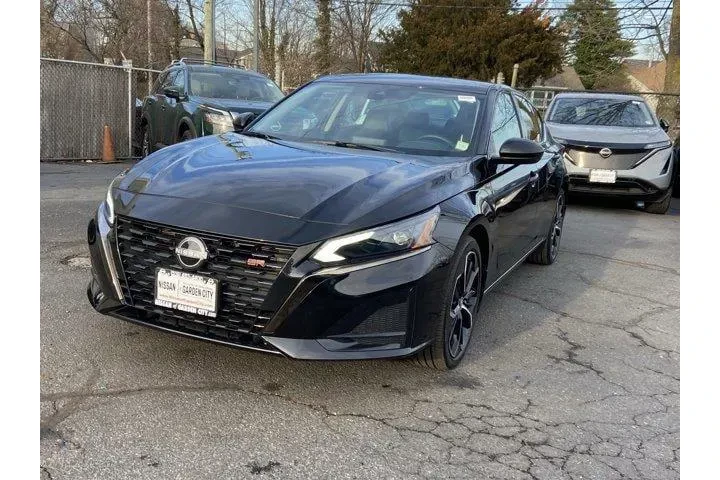 $19987 : Nissan Altima 2025 2.5 SR 4d image 7