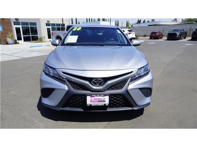 $18984 : 2020 Camry SE Sedan 4D image 3