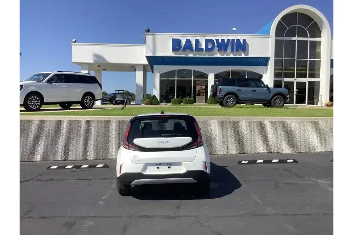 $21950 : Kia Soul 2024 LX 4dr Crossov image 6