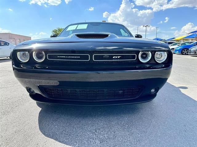 $28995 : Pre-Owned 2022 Challenger GT image 3