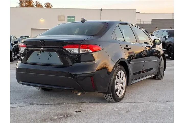 $17792 : Toyota Corolla 2022 LE 4dr S image 3