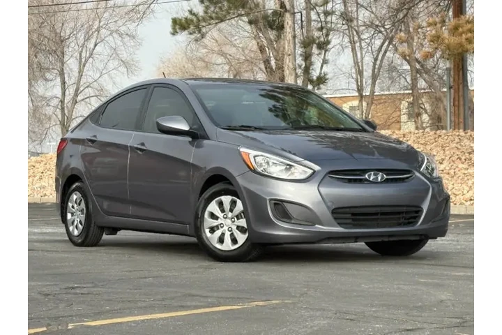 $7900 : 2016 Accent SE image 1