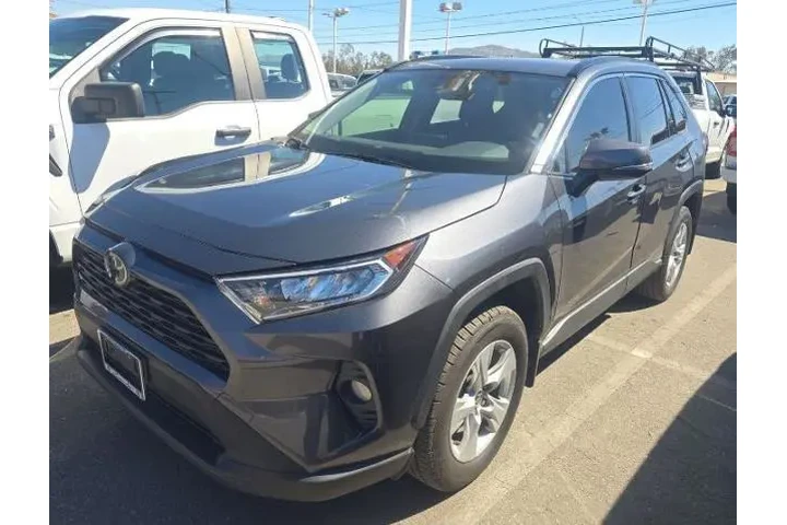 $22400 : Toyota RAV4 2019 XLE 4dr SUV image 1