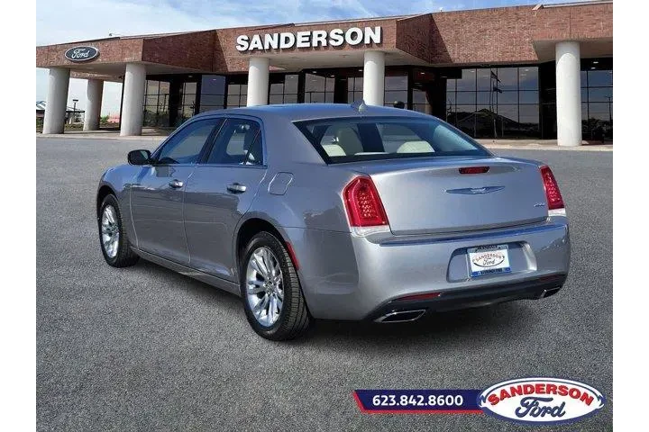 $11888 : Chrysler 300 2017 Limited 4d image 5