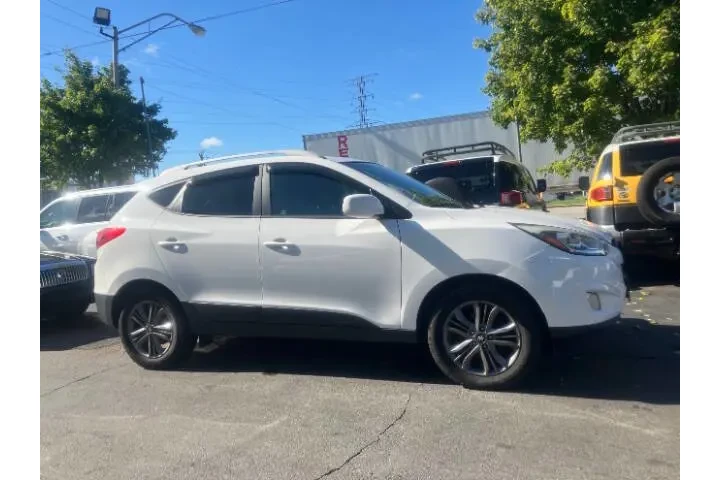 $10990 : 2015 Tucson SE image 5