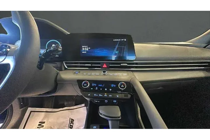 $23988 : Hyundai ELANTRA 2023 SEL 4dr image 9