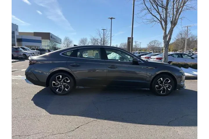 $20382 : Hyundai SONATA 2024 SEL 4dr image 8