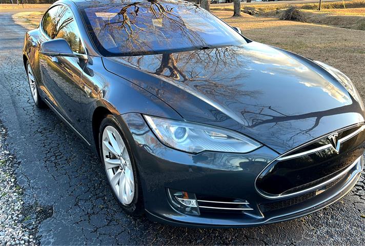 2016 Model S 2016.5 4dr Sdn A image 9