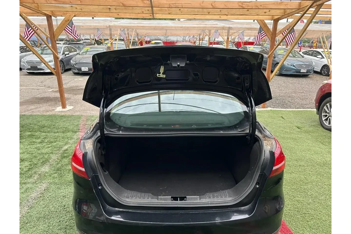 $6800 : 2017 FORD FOCUS2017 FORD FOCUS image 8