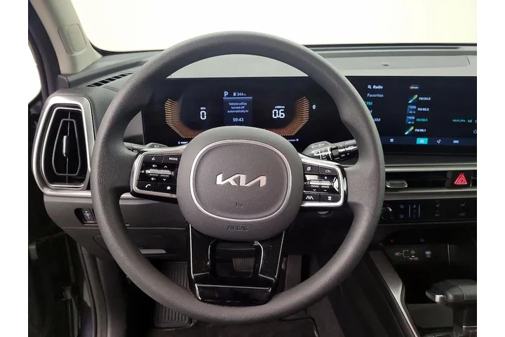 $28998 : Kia Sorento 2025 LX 4dr SUV image 10