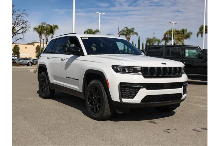 $39886 : Jeep Grand Cherokee 2026 4x2 image 2