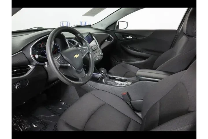 $18575 : Chevrolet Malibu 2023 LT 4dr image 9
