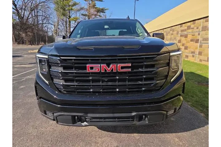 $39940 : GMC Sierra 1500 2024 4x4 Ele image 4