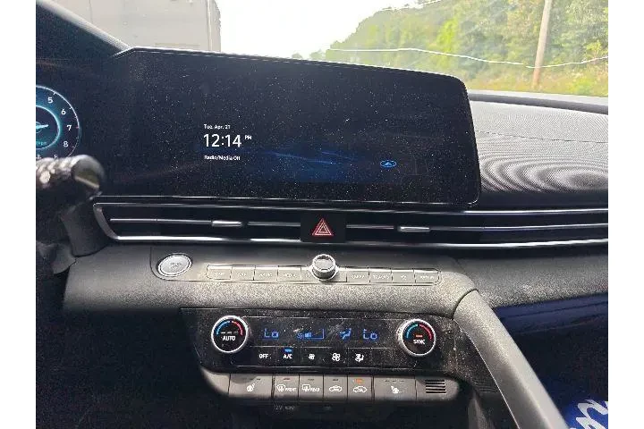 $19590 : Hyundai ELANTRA 2023 SEL 4dr image 9