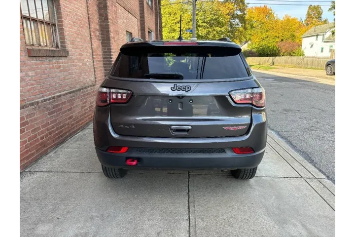$18500 : 2020 Compass Trailhawk image 7
