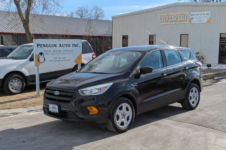 $8990 : 2017 Escape S image 1