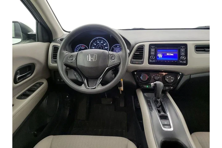 $17998 : Honda HR-V 2017 LX 4dr Cross image 10