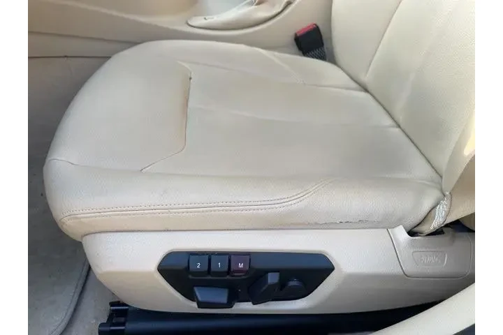 $11992 : BMW 3 Series 2014 320i 4dr S image 8