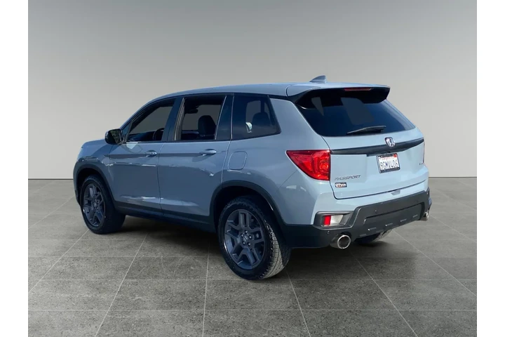 $32737 : Honda Passport 2023 AWD EX-L image 3