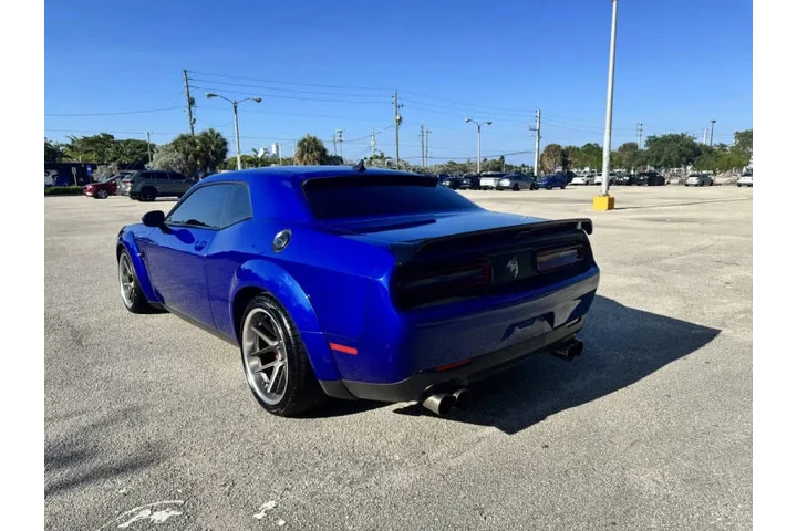 $31999 : 2018 Challenger 392 HEMI Scat image 8