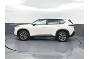 $23264 : Nissan Rogue 2023 AWD SV 4dr thumbnail