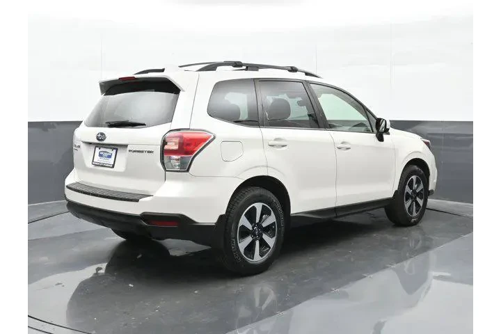 $14622 : Subaru Forester 2018 AWD 2.5 image 8