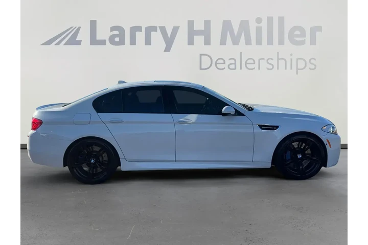 $29226 : BMW M5 2013 4dr Sedan image 6