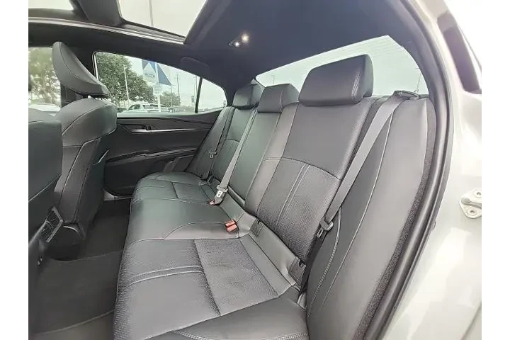 $33998 : Toyota Camry 2025 XSE 4dr Se image 8