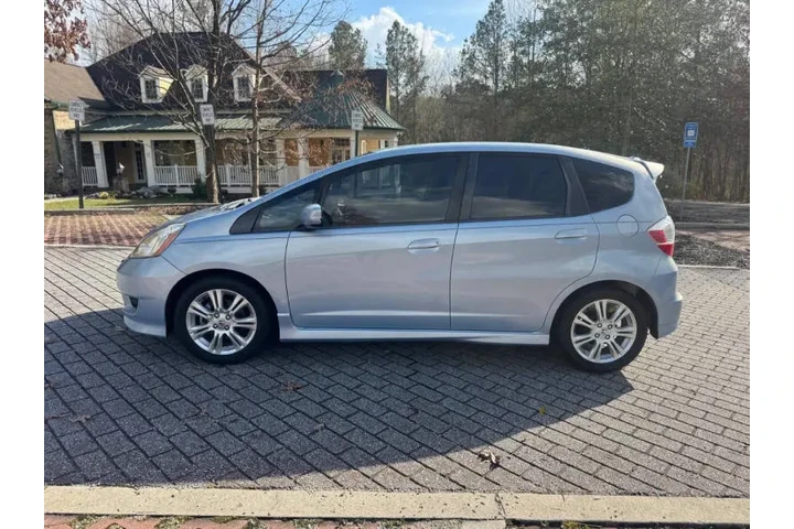 $4000 : 2010 Fit Sport image 8