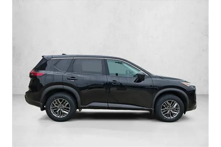 $21363 : Nissan Rogue 2024 AWD S 4dr image 4