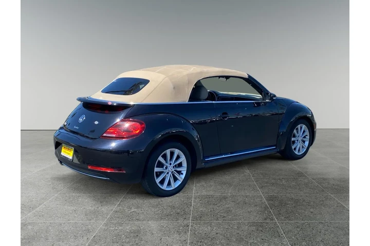 $24460 : Volkswagen Beetle Convertibl image 5