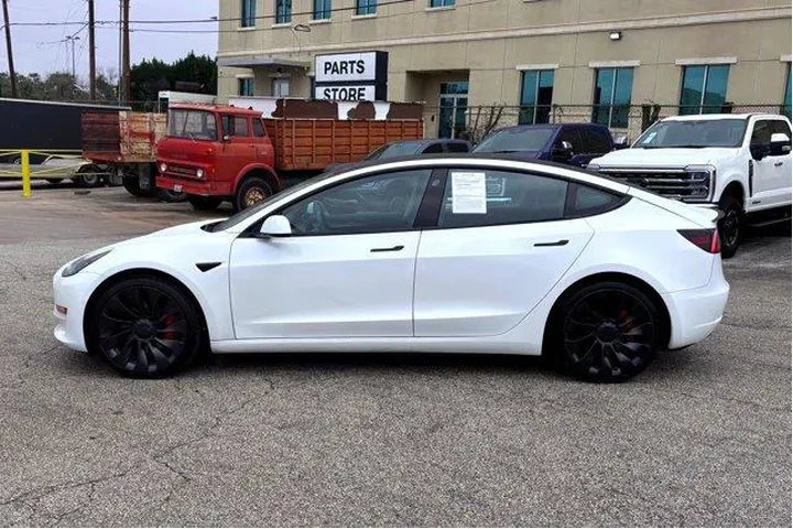 $23977 : Tesla Model 3 2022 AWD Perfo image 9