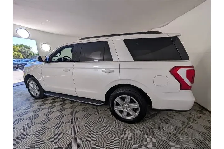 $29998 : Ford Expedition 2018 4x4 XLT image 9