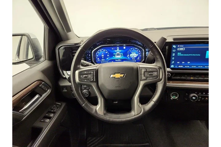 $31998 : Chevrolet Silverado 1500 202 image 10