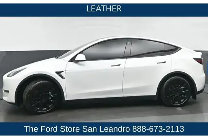 $31750 : Tesla Model Y 2022 AWD Long image 7