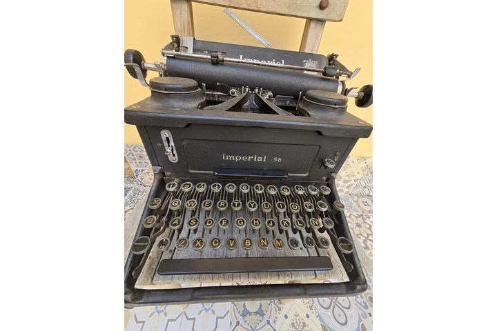 $12345 : Maquina de escribir Antigua image 2
