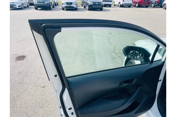 $16999 : 2022 Corolla LE image 10